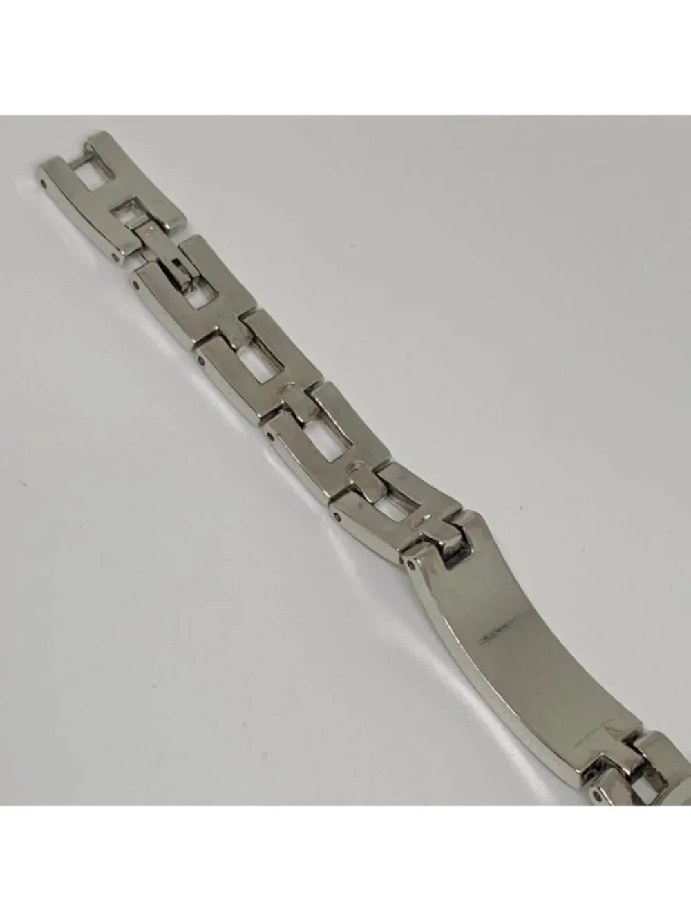 FMD silver tone women watch 22mm crystals quartz analog up to 7.5” running